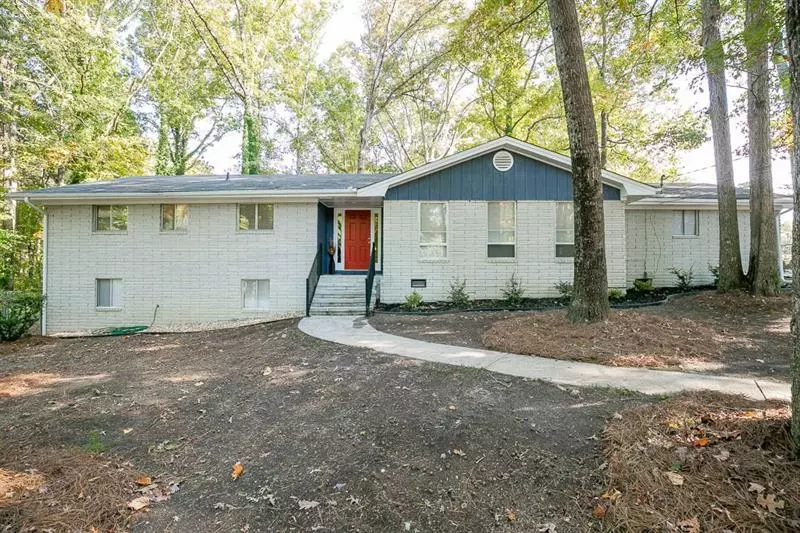 1139 Woodland CIR, Lawrenceville, GA 30043