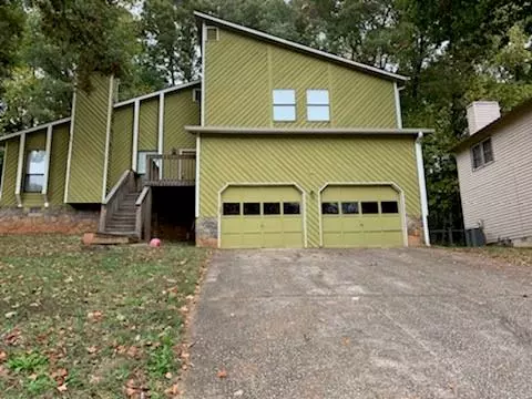 2140 HUNTERS COVE DR, Lawrenceville, GA 30044