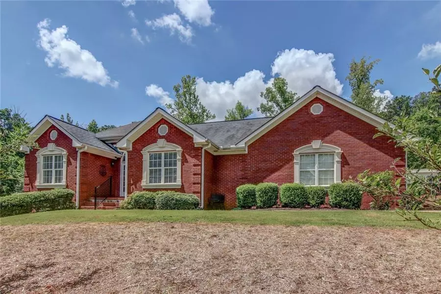 70 Cornish Trace DR, Covington, GA 30014