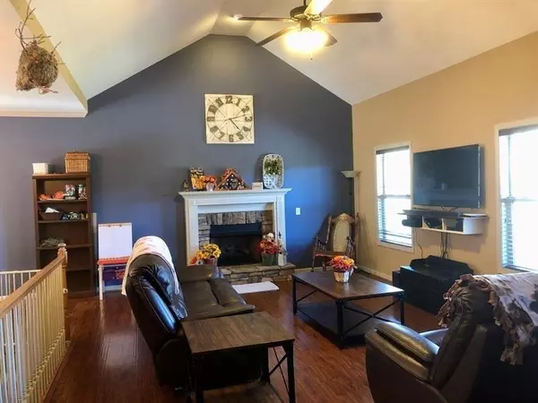 Talking Rock, GA 30175,84 Blakes LN
