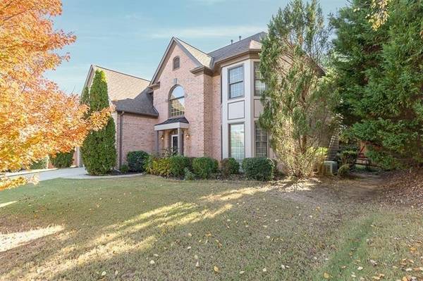 1520 Reindeer RDG, Alpharetta, GA 30005