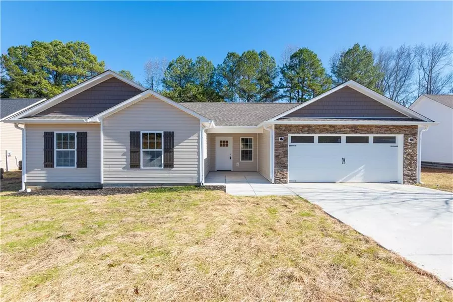 346 Lakecrest CIR SW, Calhoun, GA 30701