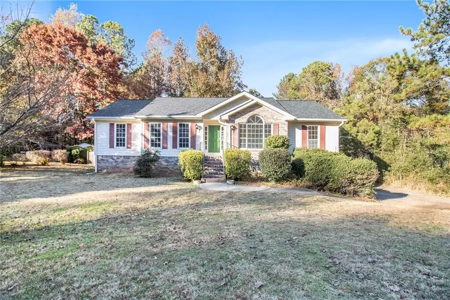 2125 Oakleaf LN, Lithia Springs, GA 30122