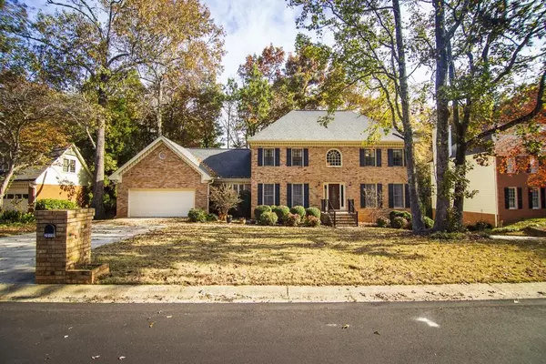 2015 PARLIAMENT DR, Lawrenceville, GA 30043