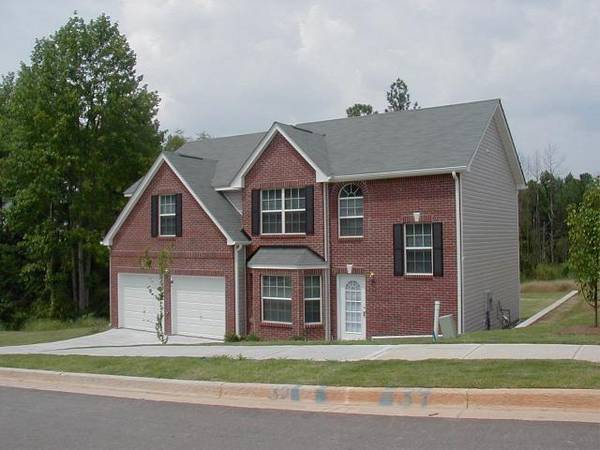 3538 Creekview DR, Rex, GA 30273