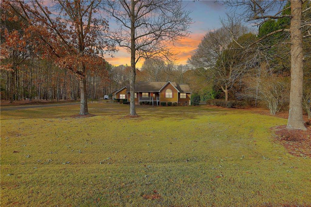395 Stone Lea TRCE, Oxford, GA 30054