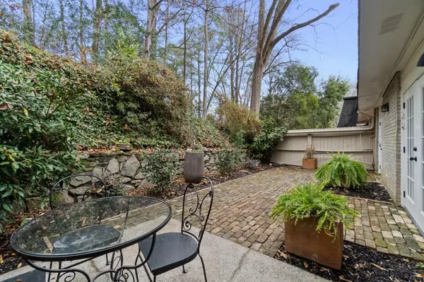 5470 Chemin De Vie, Atlanta, GA 30342