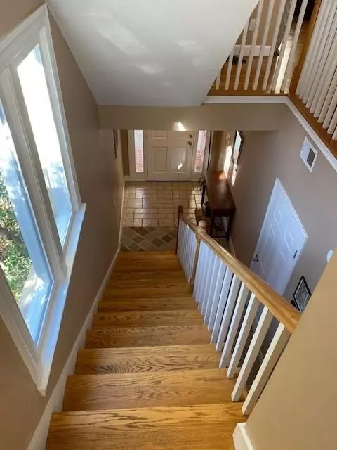 Atlanta, GA 30306,677 BONAVENTURE AVE NE