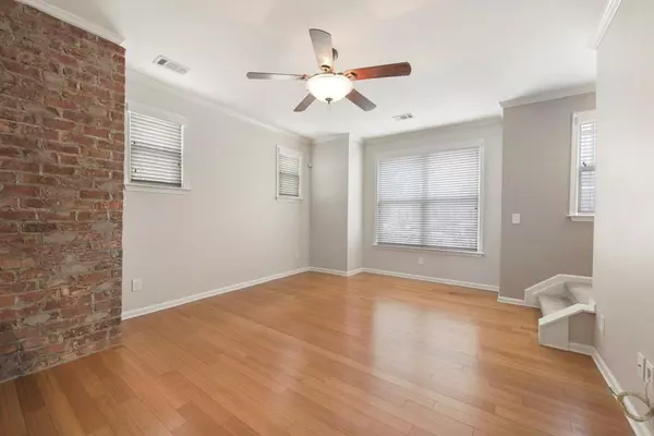 Atlanta, GA 30315,380 Grant CIR SE #111