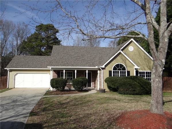 205 Blossom LN, Loganville, GA 30052