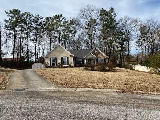 9 Glory LN, Powder Springs, GA 30127