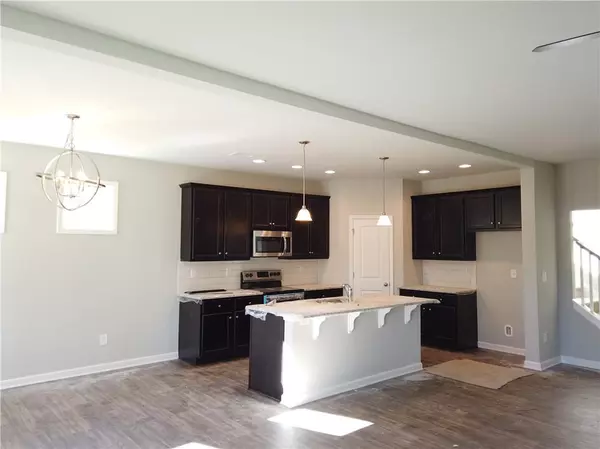 Hoschton, GA 30548,500 White Trillium DR