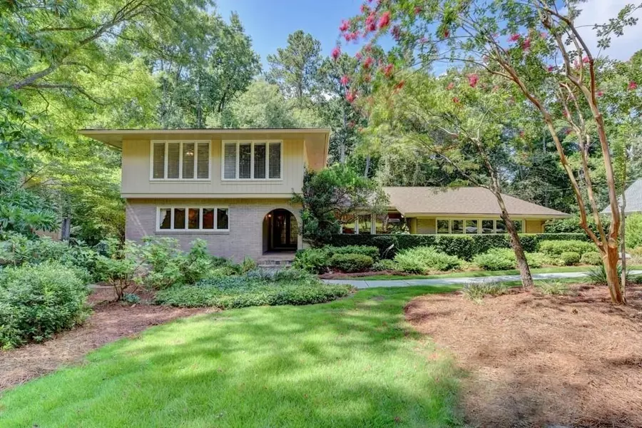 6170 Mountain Brook LN, Sandy Springs, GA 30328