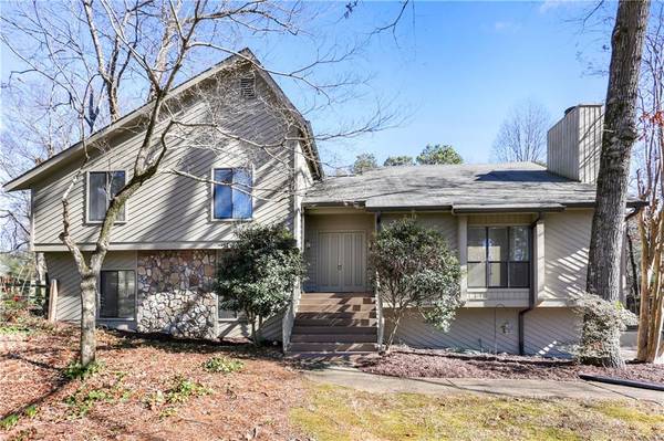 2216 Cedar Forks TRCE, Marietta, GA 30062