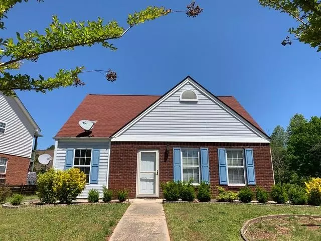 2502 Hollow DR, Gainesville, GA 30504