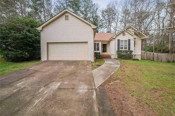 3315 Sternbridge LN, Snellville, GA 30039