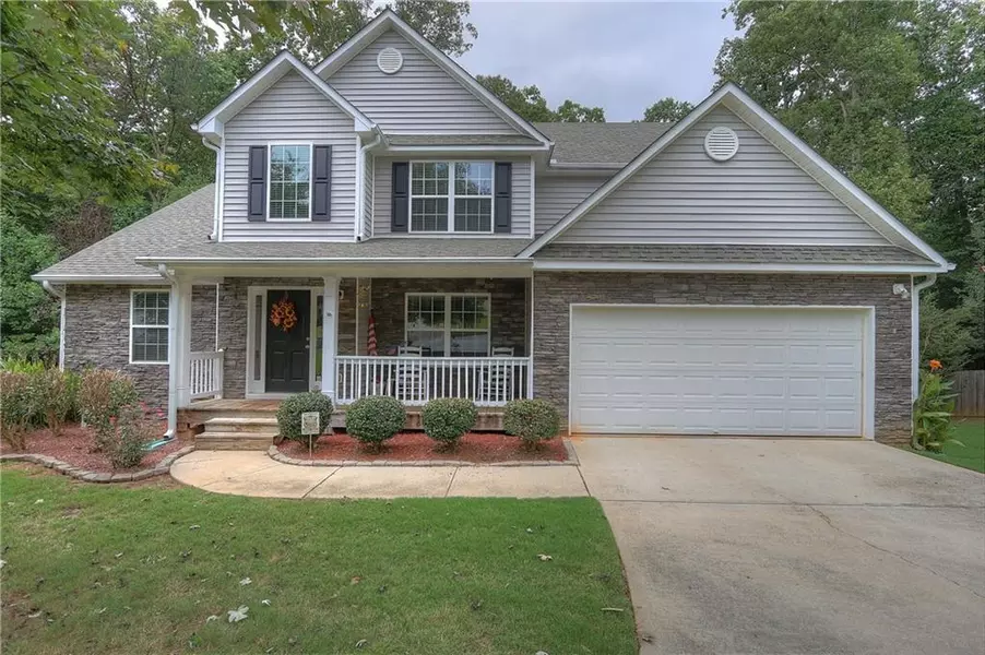 3181 Oak Ridge LN, Loganville, GA 30052