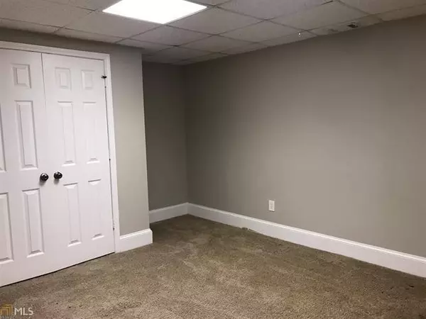 Roswell, GA 30075,10575 Shallowford RD