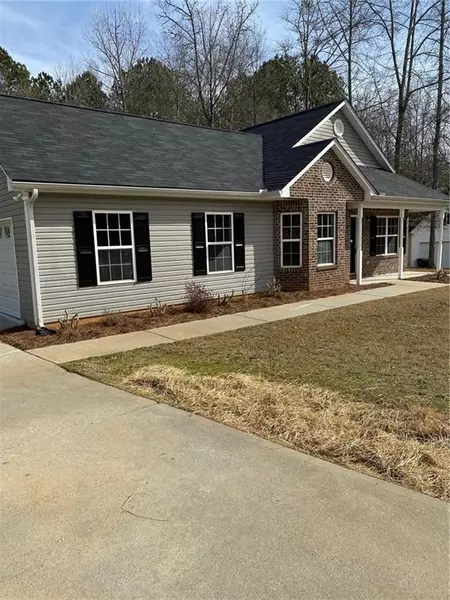 1068 Navaho TRL, Monroe, GA 30655