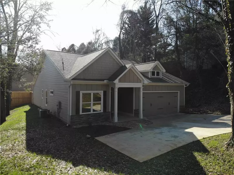 148 Arcadia ST, Dahlonega, GA 30533