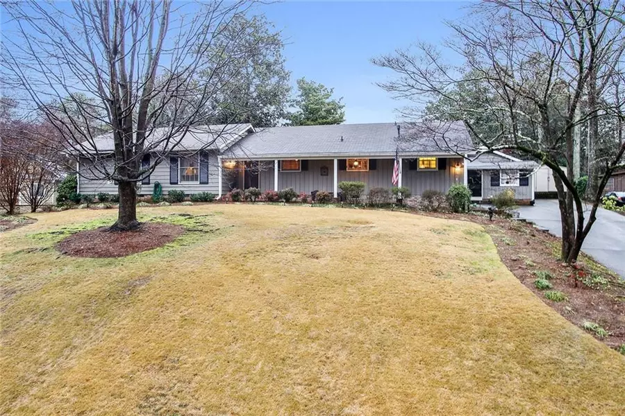 6415 Cherry Tree LN, Sandy Springs, GA 30328