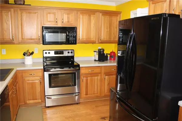 Mcdonough, GA 30253,609 Hardwood LN