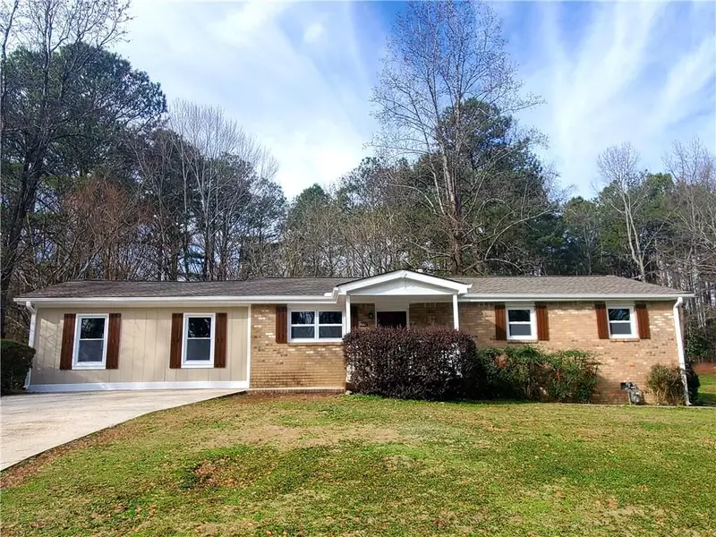 8661 Chestnut LN, Lithia Springs, GA 30122