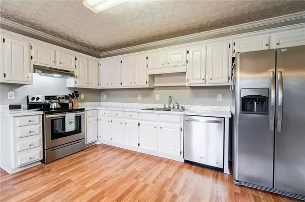 Gillsville, GA 30543,330 Silverwood DR