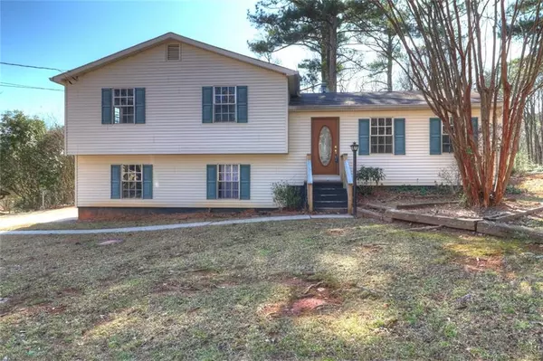 33 Landmark LN, Marietta, GA 30060