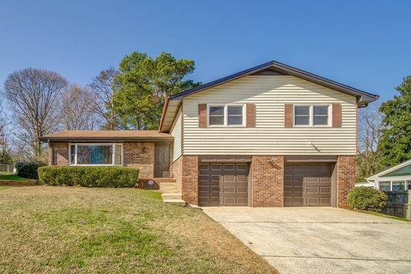 6973 Maddox RD, Morrow, GA 30260