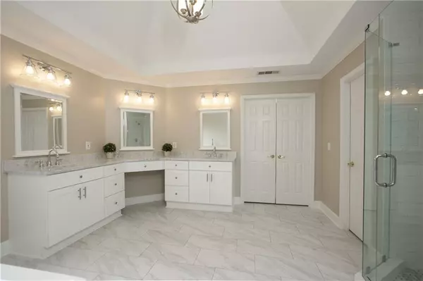 Alpharetta, GA 30005,1060 Creek Ridge Pointe