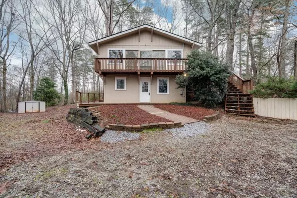 3950 Skyline DR, Gainesville, GA 30501