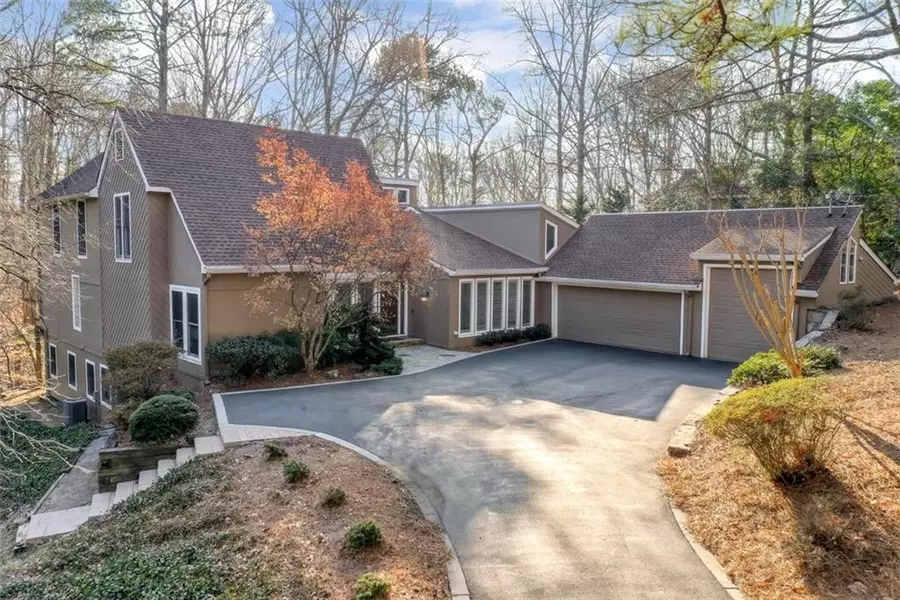 7950 Saddle Ridge DR, Sandy Springs, GA 30350