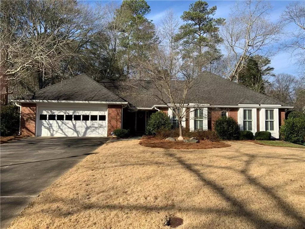 Roswell, GA 30076,465 Fourth Fairway DR