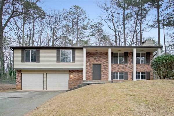 735 Stoneside CT, Stone Mountain, GA 30083