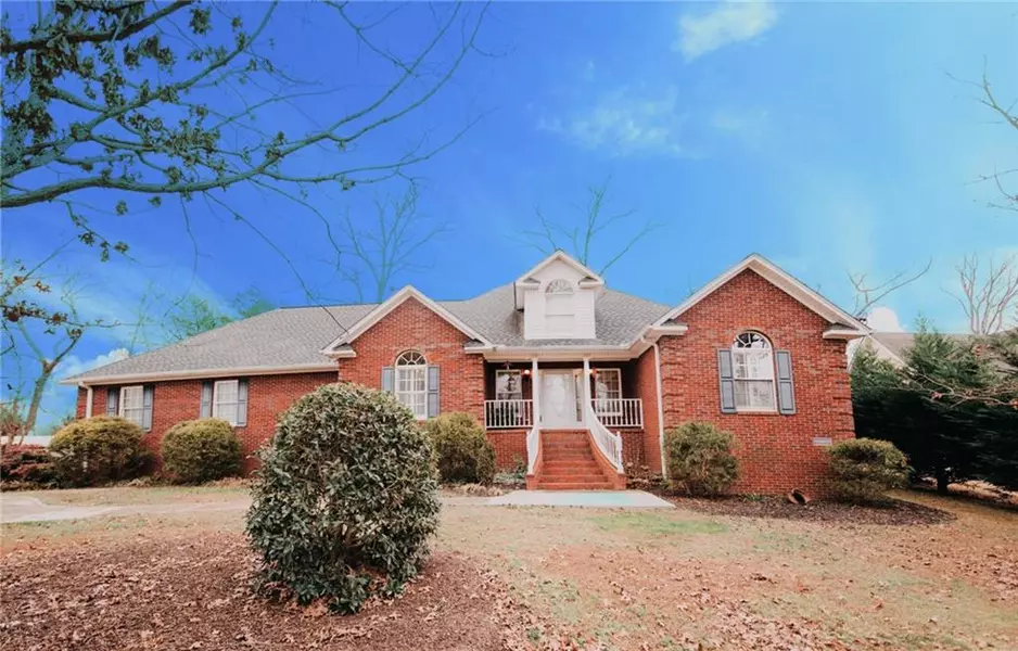 6555 Pond View CT, Clermont, GA 30527