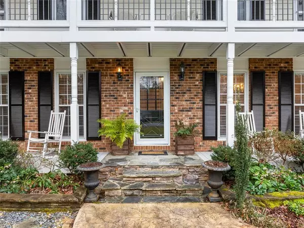 Sandy Springs, GA 30328,650 Edgewater TRL