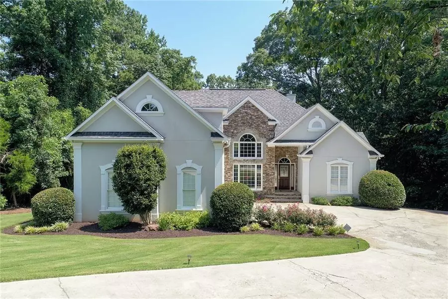 5906 Stuart DR, Flowery Branch, GA 30542