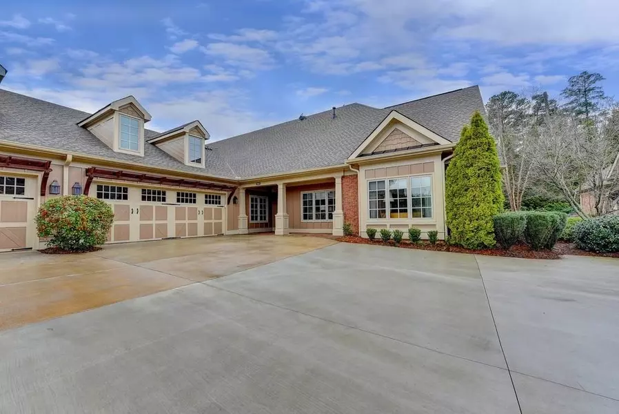 2552 Ballantrae CIR, Cumming, GA 30041