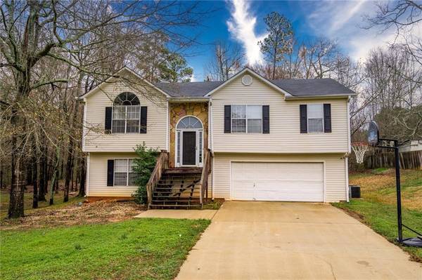 629 Magnolia DR, Loganville, GA 30052