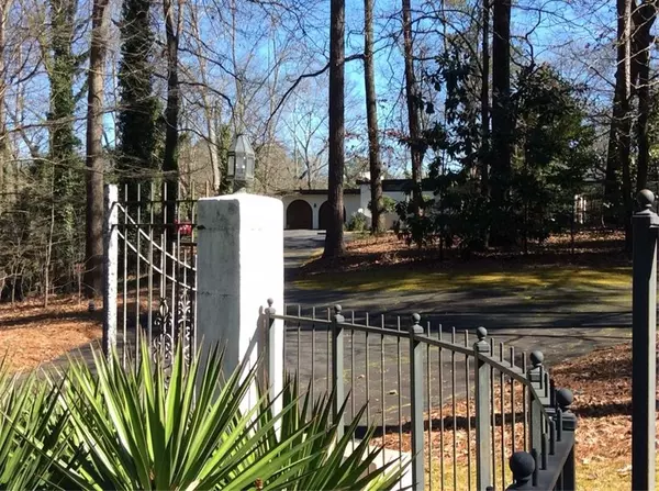 Atlanta, GA 30327,3115 Nancy Creek RD NW