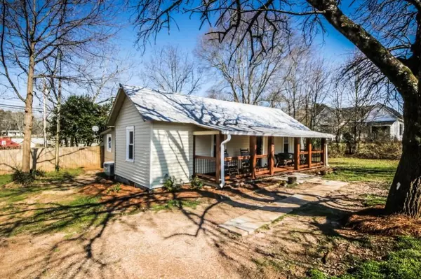 Commerce, GA 30529,27 Wood ST