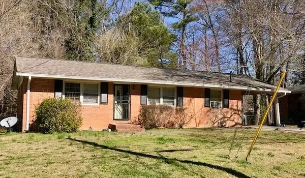 2739 Carriage LN, Atlanta, GA 30349