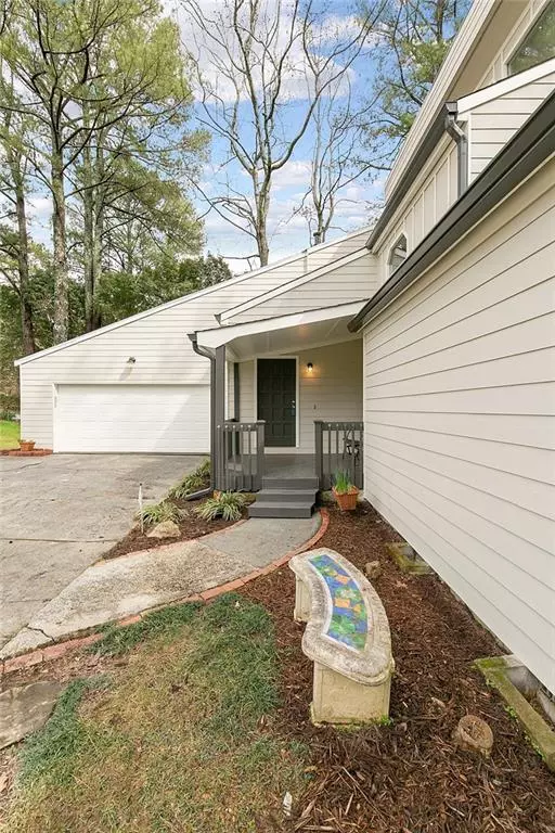 Peachtree Corners, GA 30092,5225 Amhurst DR