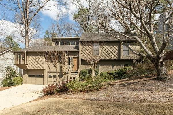 755 Wood Valley TRCE, Roswell, GA 30076