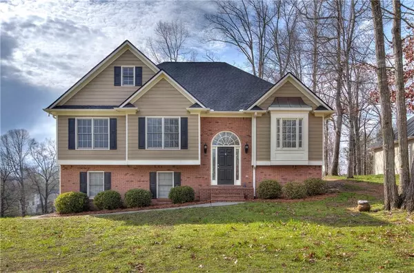 13 Lamplighter CV NW, Cartersville, GA 30120