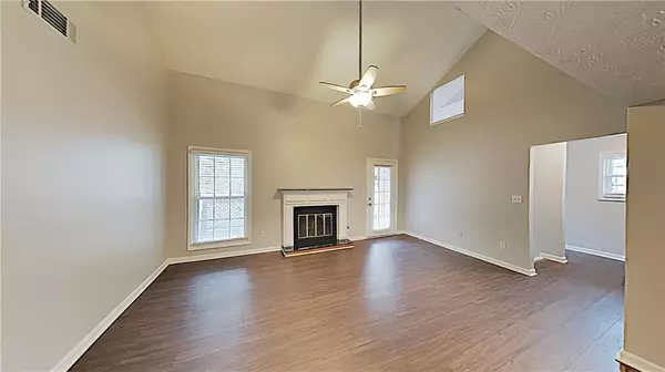 Dunwoody, GA 30338,4453 Pineridge CIR