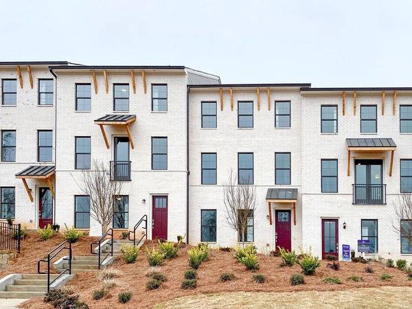 1020 Aster RD #2, Roswell, GA 30076