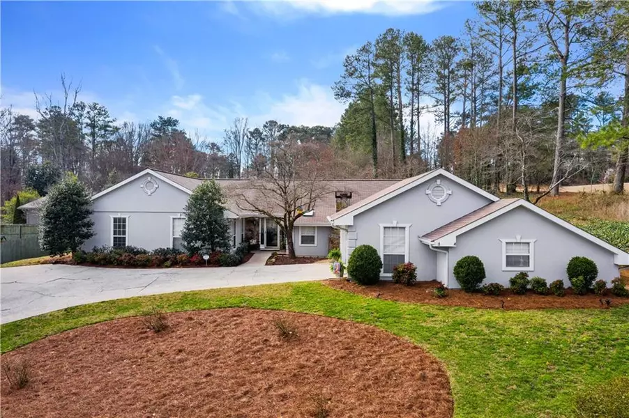 880 Hillwood DR, Marietta, GA 30068