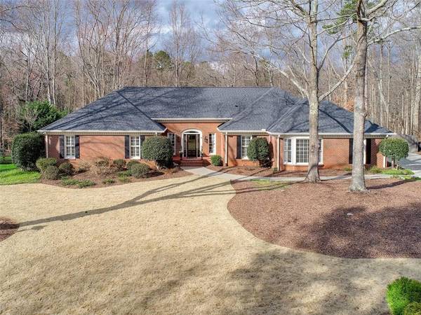 12040 Brookfield Club DR, Roswell, GA 30075